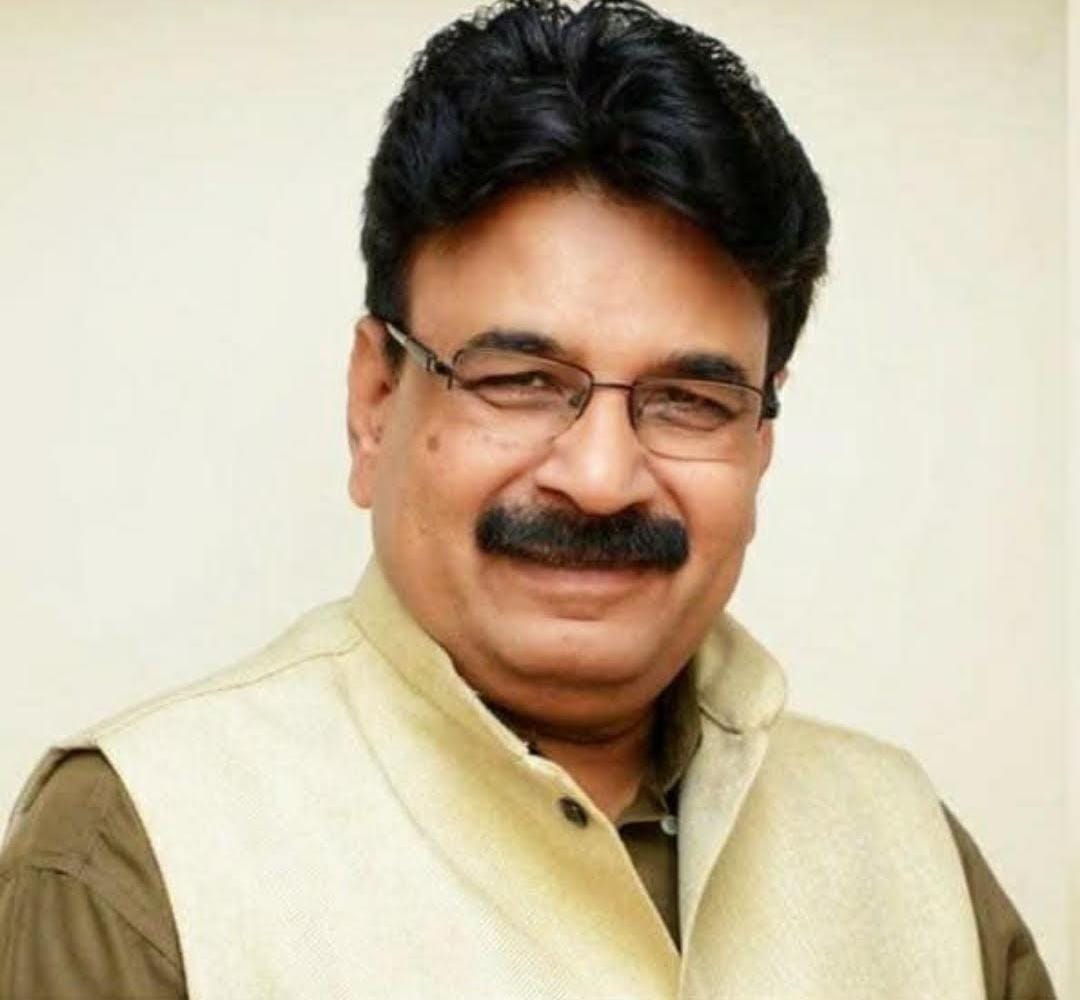 H V Desai College Principal